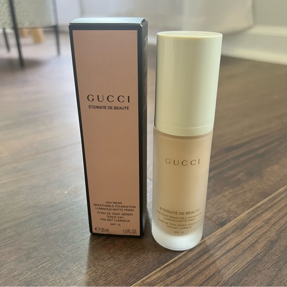 Gucci Éternité de Beauté 24-Hour Full Coverage Luminous Matte Finish Foundation - Picture 1 of 4